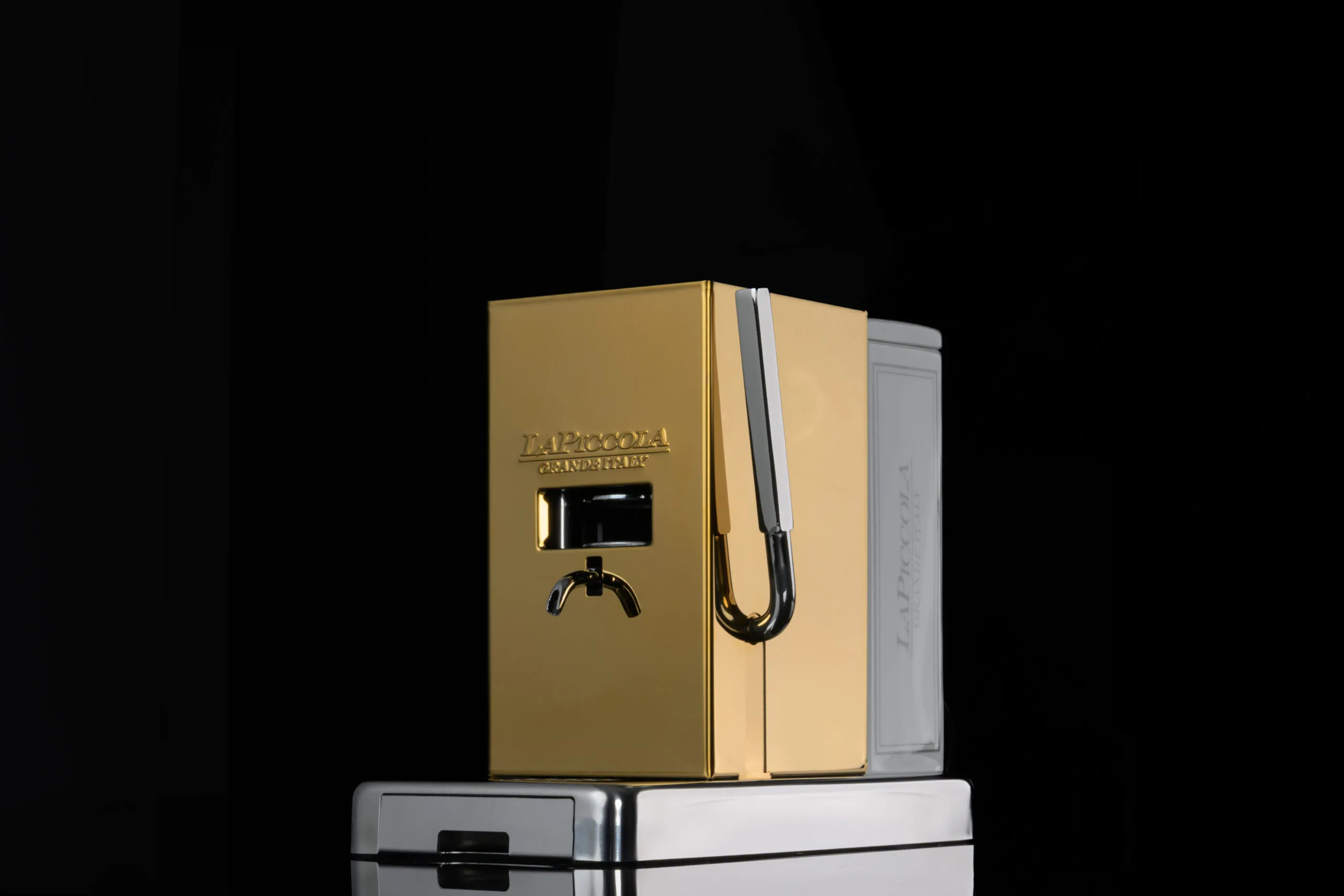 Кафе Машина Piccola Gold автоматична с керамичен резервоар